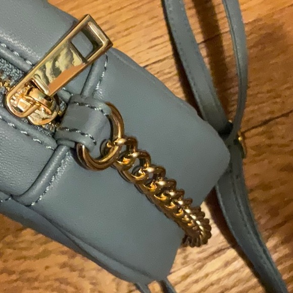 Bandolino round quilted bag with chain strap - Picture 4 of 6